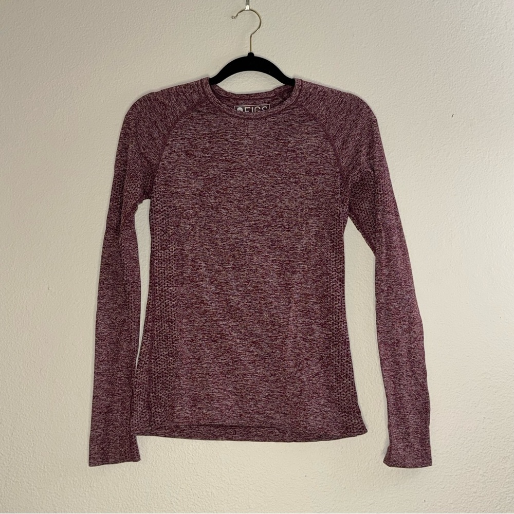 FIGS Long-Sleeve Heathered Crew Neck Top - Wine